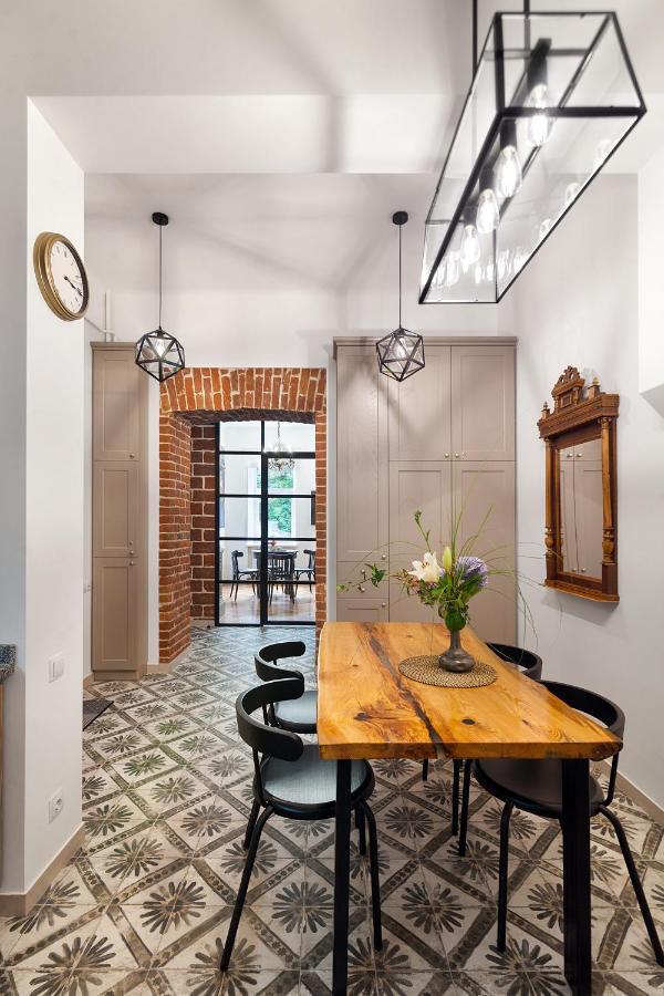 Gallery Art Apartment リヴィウ エクステリア 写真